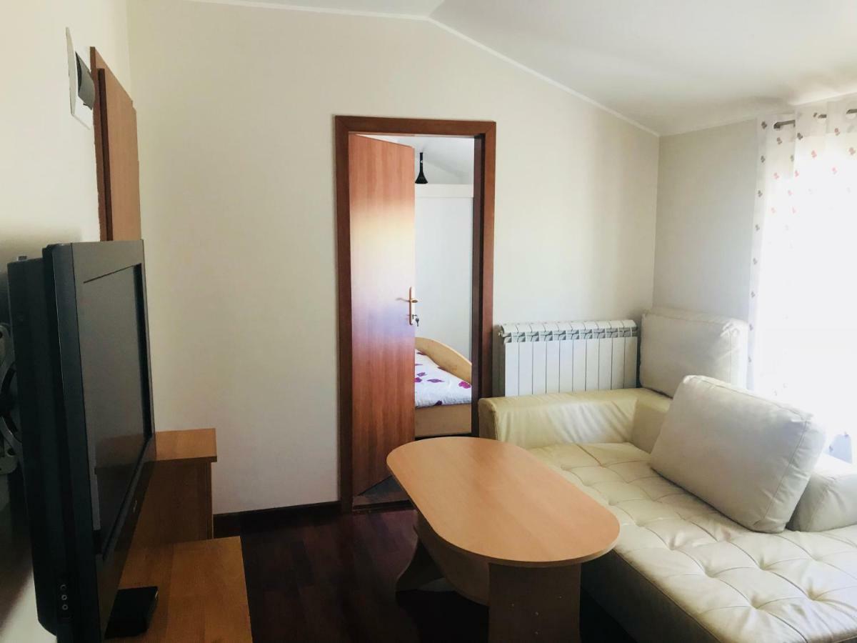 Apartments Vidovic Cezarji Exterior photo